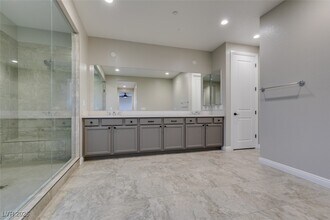 2566 Speyburn Ave in Henderson, NV - Building Photo - Building Photo