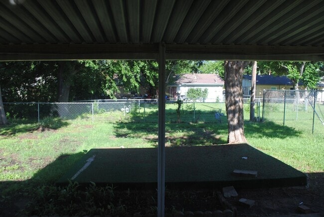 2321 Suffolk Ln, Unit 1409 in Lancaster, TX - Building Photo - Building Photo