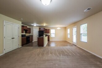 716 Ferrell Ave in Charlotte, NC - Building Photo - Building Photo