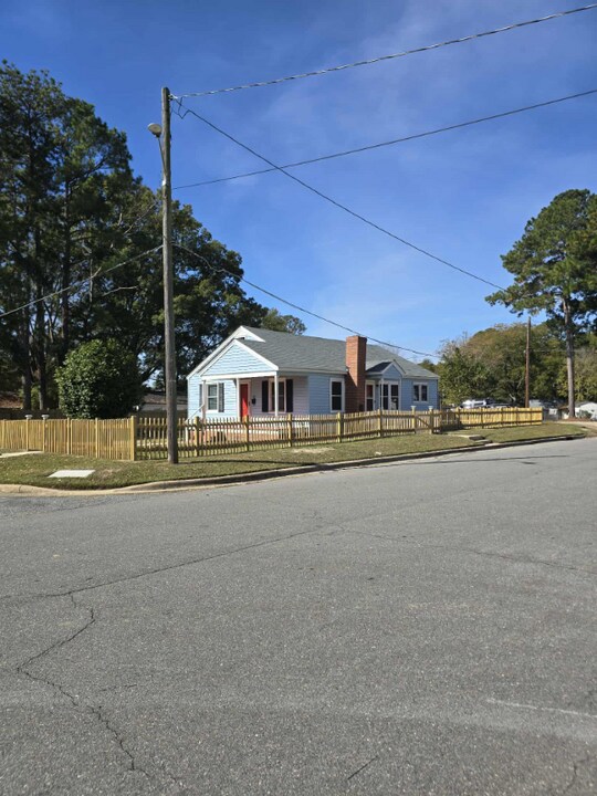 307 Graves St in Selma, NC - Building Photo