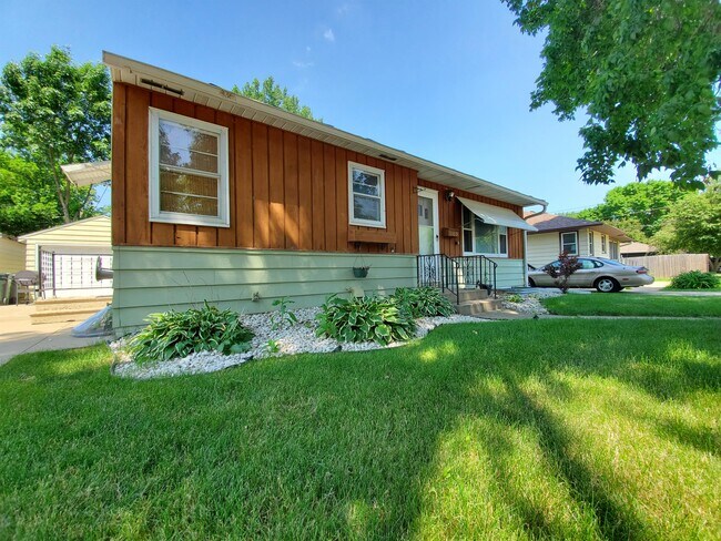 property at 1113 8th Ave SW