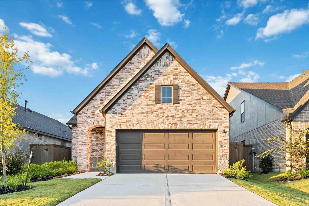 7334 Lake Arrowhead Ln in Porter, TX - Building Photo