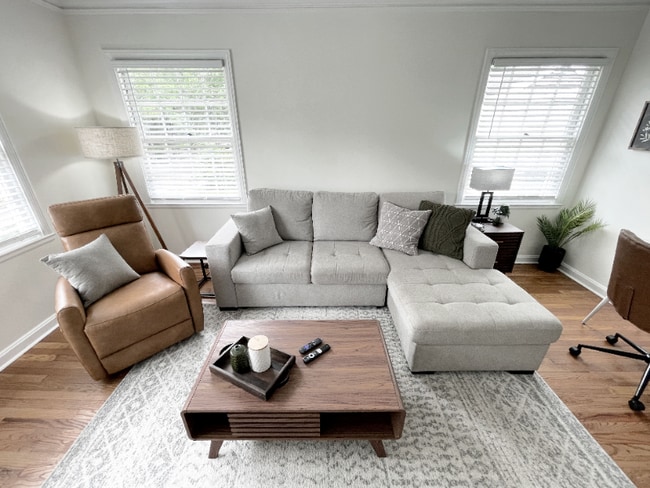 property at 6 W 51st St