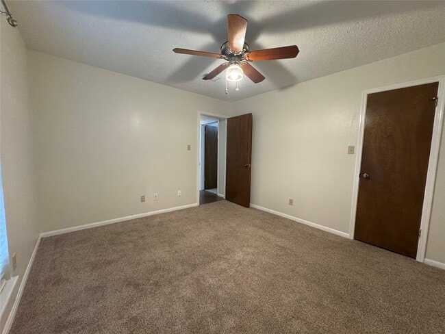 5435 Mossy Timbers Dr