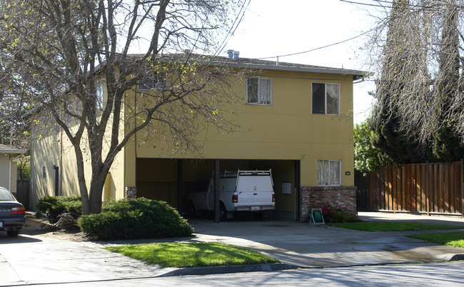 324 Standish St in Redwood City, CA - Building Photo - Building Photo