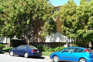Parkview Apartments in Millbrae, CA - Building Photo