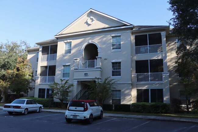 8601 Beach Blvd in Jacksonville, FL - Building Photo - Building Photo