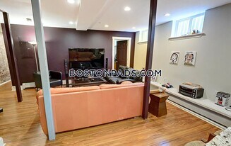 231 Norfolk St in Cambridge, MA - Building Photo