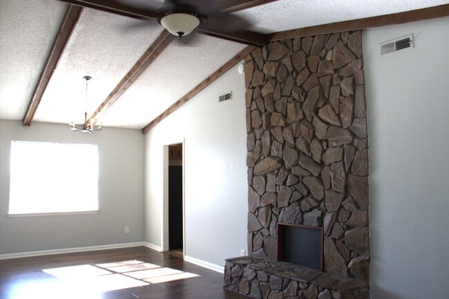 3202 Gayhart Dr NW in Huntsville, AL - Building Photo - Building Photo