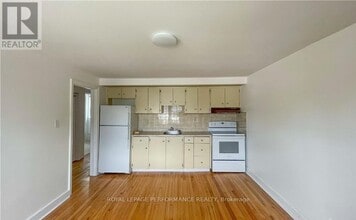 110 Glynn Ave in Ottawa, ON - Building Photo - Building Photo