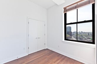 1 Hanson Pl in Brooklyn, NY - Building Photo - Building Photo