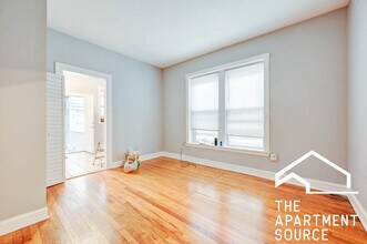 907 W Belmont Ave in Chicago, IL - Building Photo - Building Photo