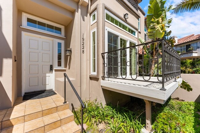 property at 19228 Seabrook Lane