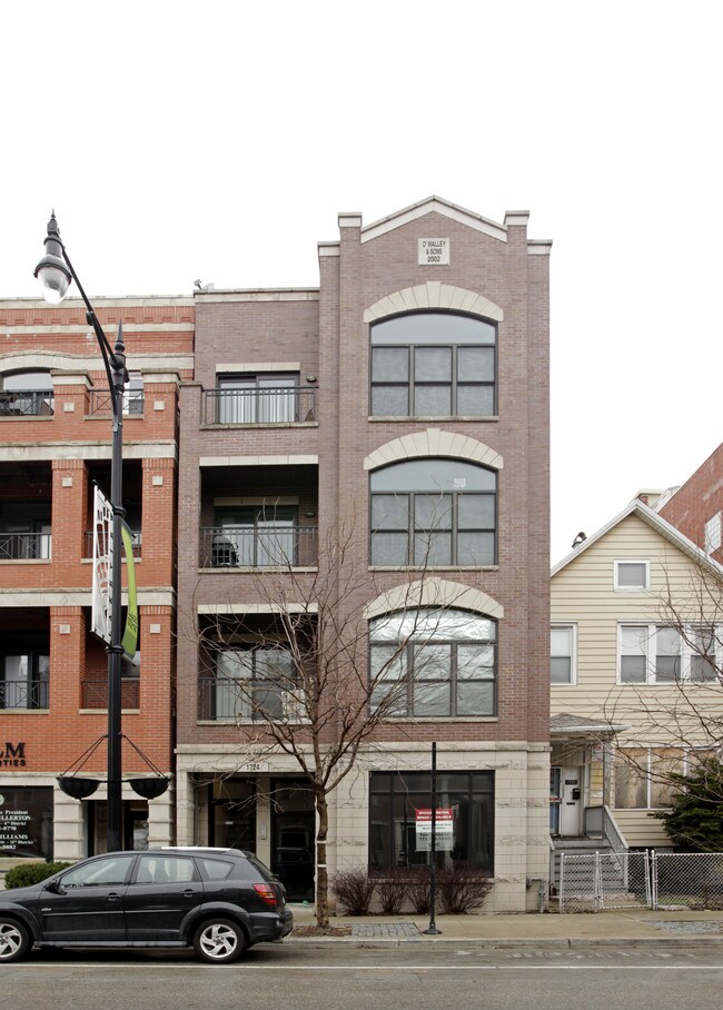 1724 W Belmont Ave in Chicago, IL - Building Photo - Building Photo