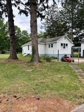 400 W High St in Bangor, MI - Building Photo - Building Photo
