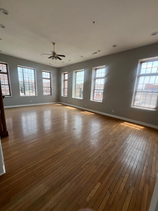 632 Sycamore St in Waterloo, IA - Building Photo