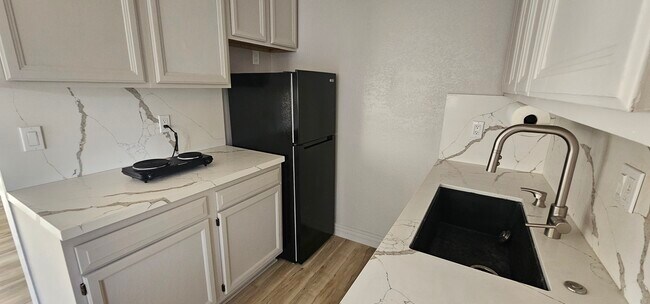 3408 Figueroa St, Unit Studio