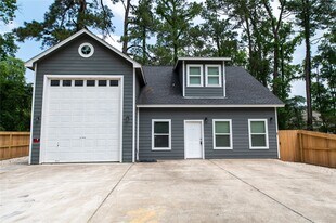 519 Magnolia Point Dr in Huffman, TX - Building Photo