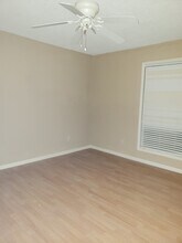 8 NE 62nd Pl, Unit 6 in Gladstone, MO - Foto de edificio - Building Photo