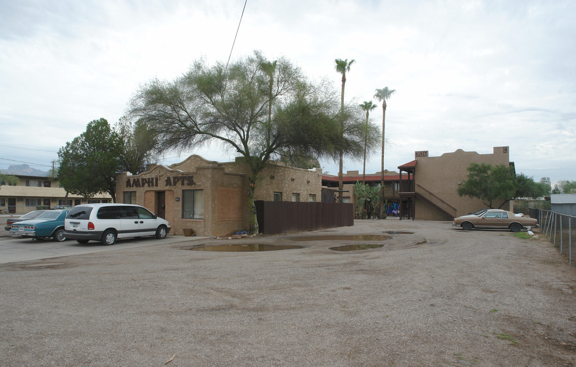 Amphi Apartments in Tucson, AZ - Building Photo