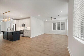 388 Pratt Dr SE in Atlanta, GA - Building Photo - Building Photo