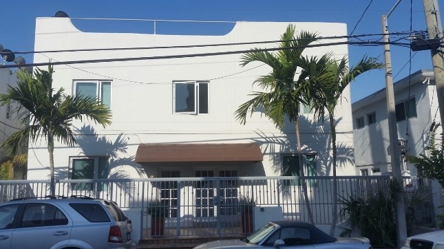 7710 Abbott Ave in Miami Beach, FL - Building Photo - Building Photo