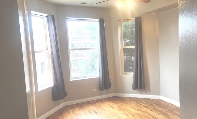 913 N Lawndale Ave in Chicago, IL - Building Photo - Building Photo