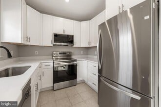 4560 Strutfield Ln in Alexandria, VA - Building Photo - Building Photo