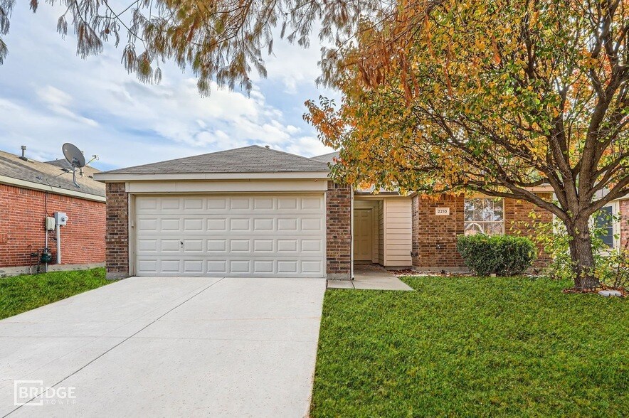 2210 Sumac Dr in Forney, TX - Building Photo