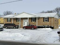 2330 Mineral Point Ave in Janesville, WI - Building Photo