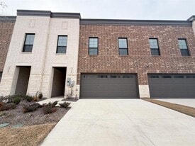 2133 Layla Dr in Waxahachie, TX - Building Photo