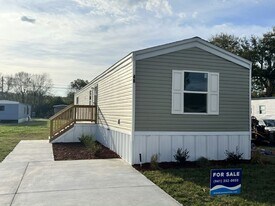 48 Tower Manor Dr in Auburndale, FL - Building Photo