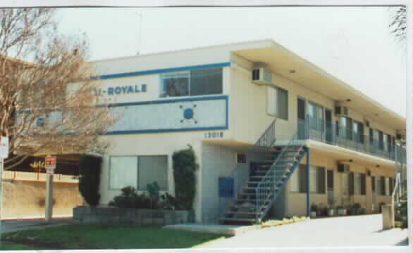 Valli-royale Apartments in Studio City, CA - Foto de edificio - Building Photo