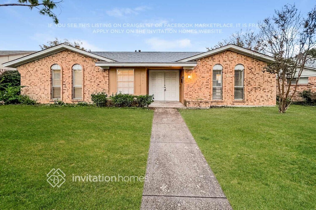 2324 Lovell Dr in Mesquite, TX - Foto de edificio