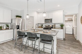 7910 Brumly Ln in Rosharon, TX - Building Photo - Building Photo