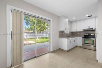 85 W 24th St in Hialeah, FL - Building Photo - Building Photo