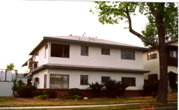 805 N Palmetto Ave in Ontario, CA - Building Photo - Building Photo