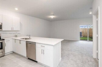26459 SW 148th Ave in Naranja, FL - Building Photo - Building Photo
