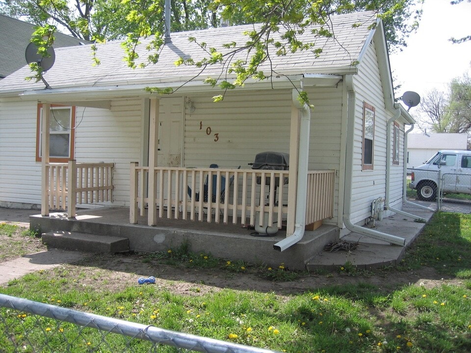 103 K St in Lincoln, NE - Building Photo