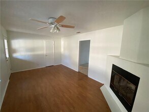 8309 Hathaway Dr in Austin, TX - Building Photo - Building Photo