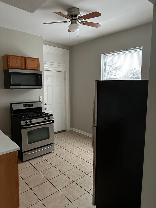 5437 S Laflin St, Unit 1R in Chicago, IL - Foto de edificio