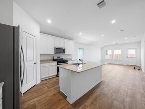 30915 Brightwell Bnd in Fulshear, TX - Building Photo - Building Photo