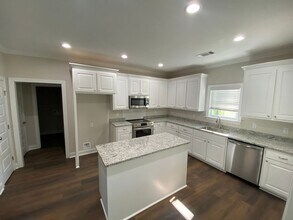 3430 Bellingham Ln in Albany, GA - Building Photo - Building Photo