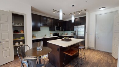 Eleven10 at Farmers Market Apartments in Dallas, TX - Building Photo - Building Photo