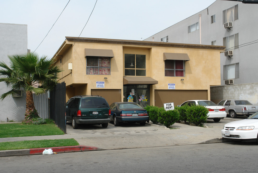 Cedros Apartments in Panorama City, CA - Building Photo