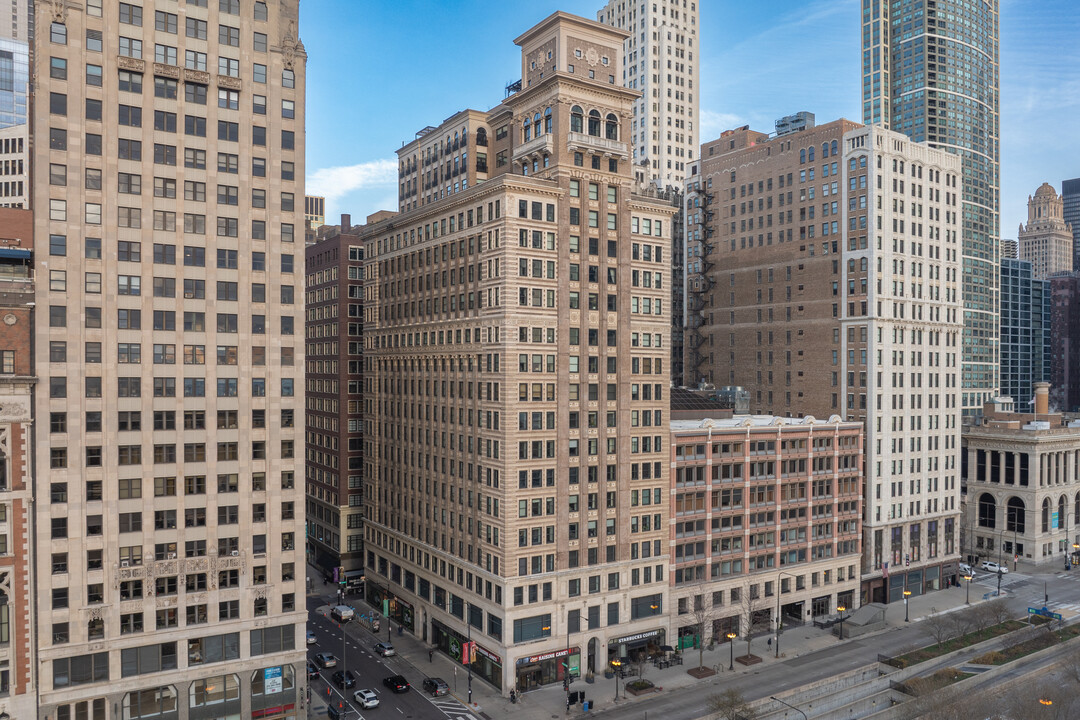 Six North Michigan Building in Chicago, IL - Building Photo