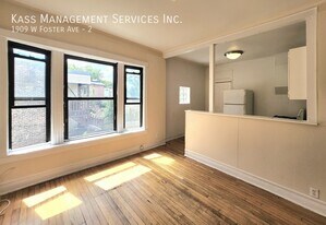 1909 W Foster Ave in Chicago, IL - Building Photo