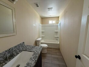 303 E Eisenhower Ave in Alton, TX - Building Photo - Building Photo