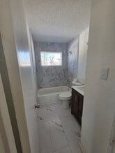 14 W Adams Dr in Sauget, IL - Building Photo - Building Photo