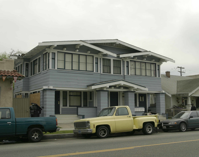 1022-1028 Magnolia Ave in Long Beach, CA - Foto de edificio - Building Photo